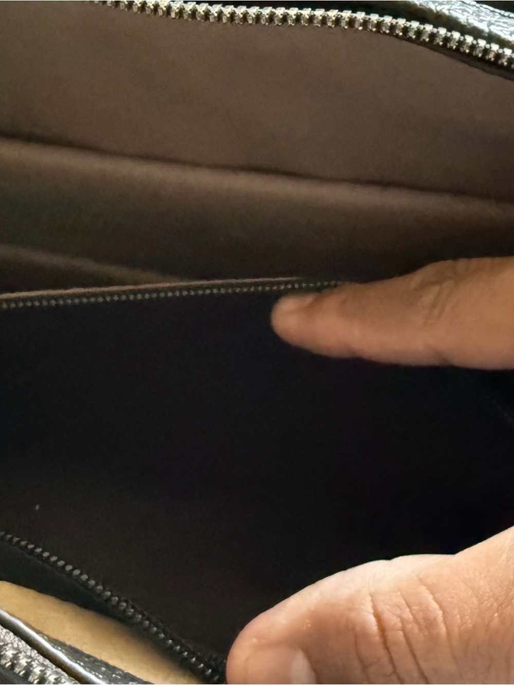Grams 28 Mens Briefcase - Picture 11 of 11